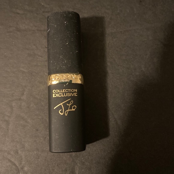 Loreal Colour Riche Collection Exclusive Lipstick, 705 Jennifer's Pink - Picture 2 of 2